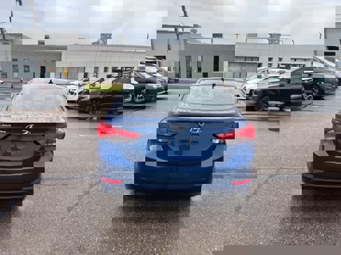 Used 2016 Hyundai Elantra SE image 6