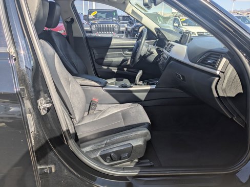 Used 2013 BMW 320i Sedan image 19