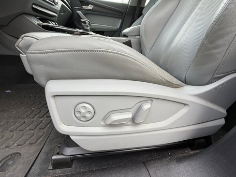Certified 2021 Audi Q5 Prestige w/ Prestige Package image 30