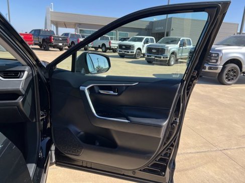 Used 2024 Toyota RAV4 XLE image 21