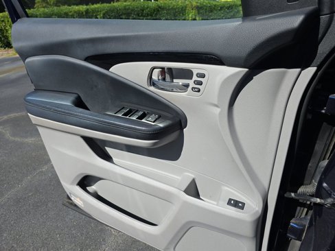 Used 2017 Honda Pilot Elite image 27