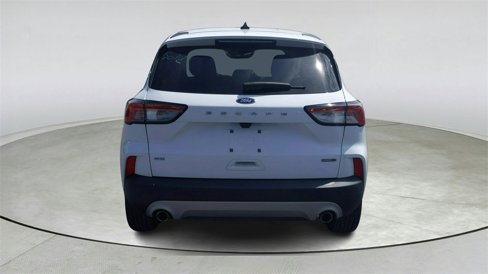 Used 2022 Ford Escape SE image 5