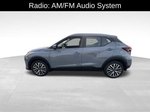 Used 2023 Nissan Kicks SV image 4