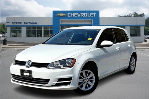 Used 2017 Volkswagen Golf S image 1