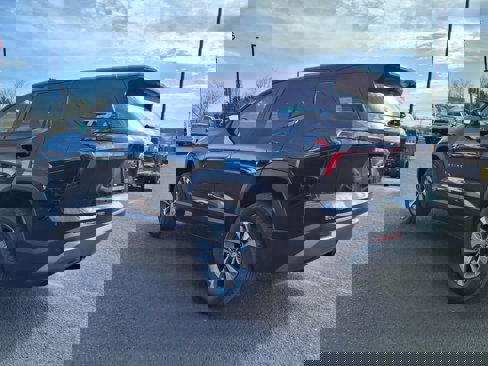 New 2025 Chevrolet Equinox LT w/ Safety and Technology Package image 4