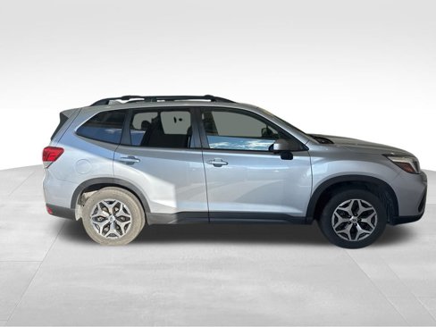 Used 2019 Subaru Forester Premium image 7