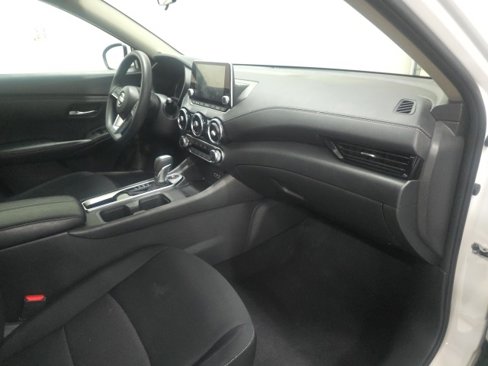 Used 2023 Nissan Sentra SV image 4
