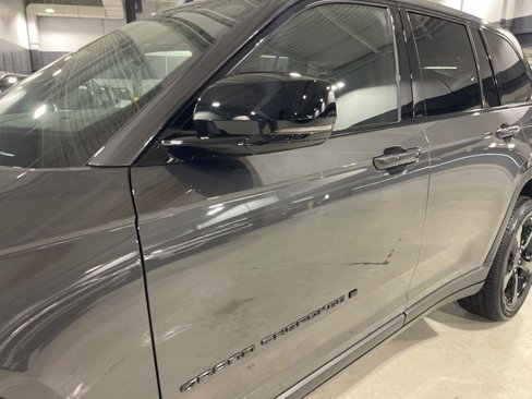 New 2025 Jeep Grand Cherokee Altitude image 4