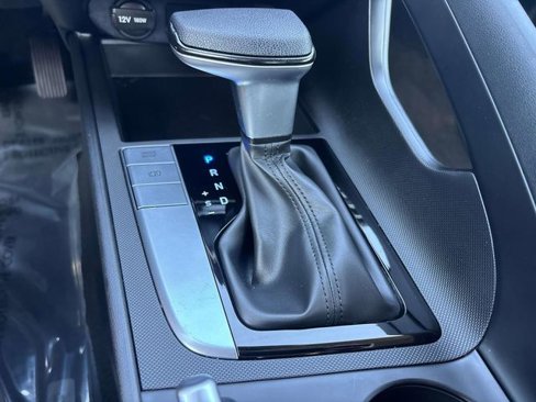 Certified 2025 Hyundai Elantra SE image 23