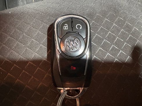 Used 2021 Buick Encore Preferred image 11