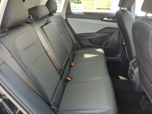 Used 2022 Volkswagen Taos SE image 20