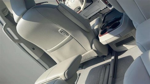 Used 2011 Toyota Sienna Limited image 23