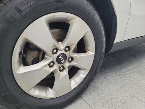 Used 2019 Kia Soul image 31