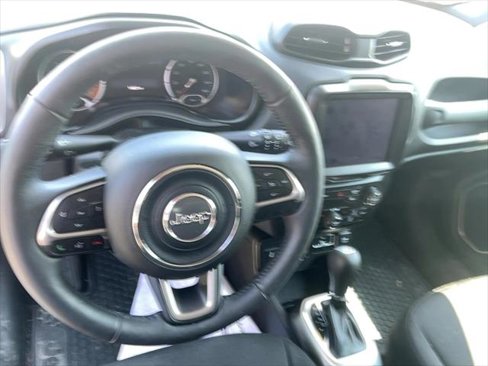 Certified 2022 Jeep Renegade Latitude w/ Convenience Group image 15
