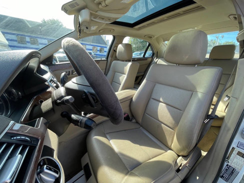 Used 2011 Mercedes-Benz E 350 4MATIC Sedan image 10