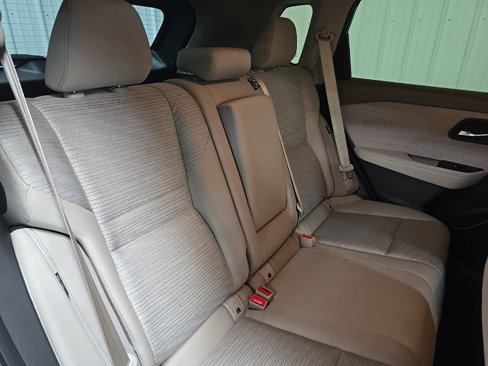 Used 2023 Nissan Rogue SV image 16