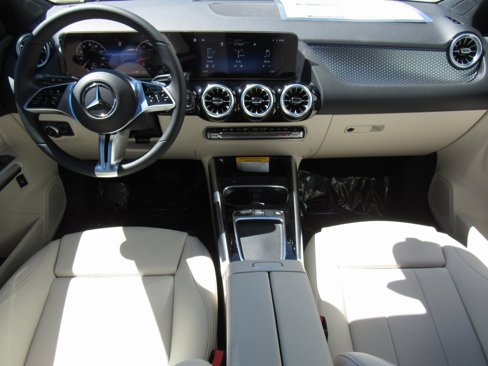 Certified 2025 Mercedes-Benz GLA 250 4MATIC image 34