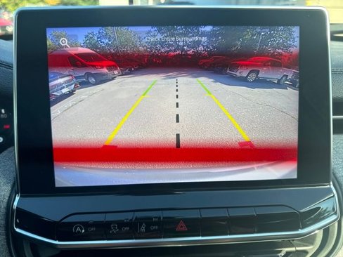 Used 2022 Jeep Compass Latitude w/ Sun and Sound Group image 16