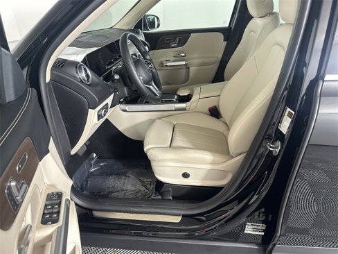 Certified 2023 Mercedes-Benz GLB 250 image 9