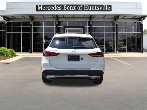 Certified 2022 Mercedes-Benz GLA 250 4MATIC image 4