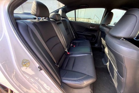 Used 2017 Honda Accord Sport image 19