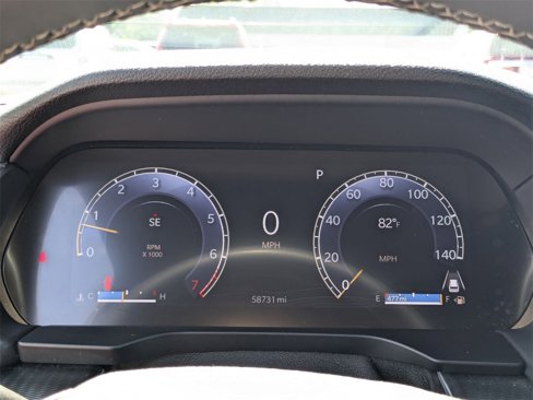 Used 2024 Jeep Grand Cherokee Altitude image 21