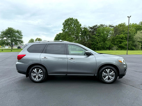 Used 2020 Nissan Pathfinder S image 4
