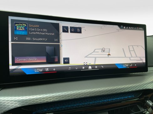 New 2025 BMW 330i Sedan w/ Premium Package image 17