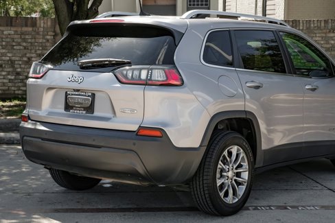 Used 2019 Jeep Cherokee Latitude Plus image 16