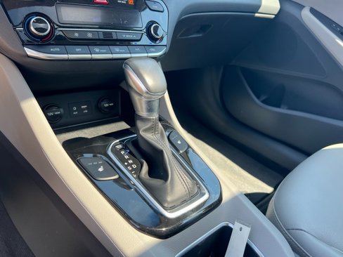 Used 2019 Hyundai Ioniq Limited image 24