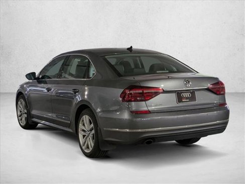 Used 2017 Volkswagen Passat 1.8T SEL Premium image 8