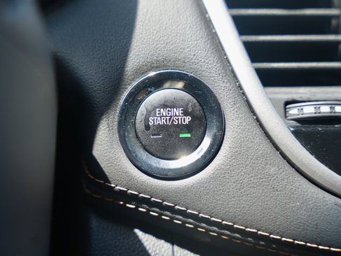 Used 2020 Chevrolet Trax LT w/ LT Convenience Package image 22
