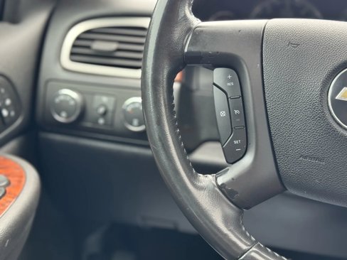 Used 2007 Chevrolet Suburban LTZ w/ LTZ Preferred Equipment Group image 29