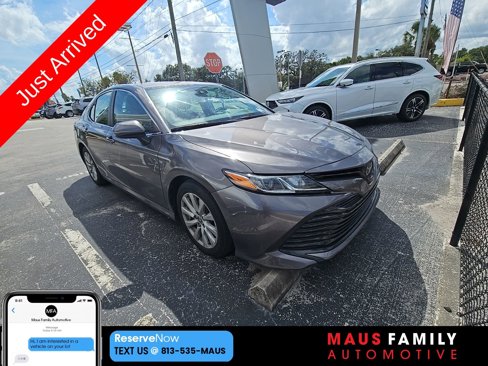 Used 2020 Toyota Camry LE image 1