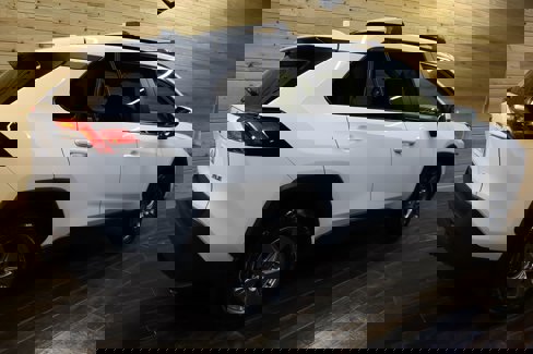 Used 2024 Toyota RAV4 XLE image 5