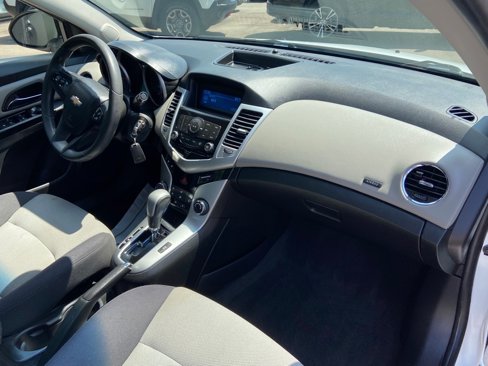 Used 2014 Chevrolet Cruze LS image 14