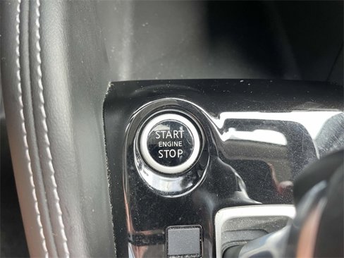 Used 2019 Nissan Kicks SR w/ SR Premium Package image 28