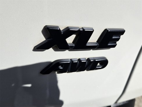 Used 2022 Toyota RAV4 XLE Premium image 13