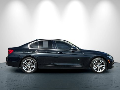 Used 2017 BMW 330i Sedan image 3