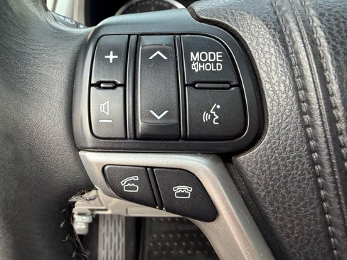 Used 2015 Toyota Highlander XLE image 24