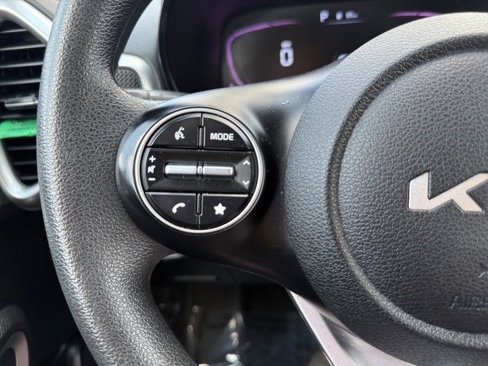 Used 2023 Kia Soul LX image 18