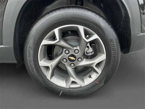 New 2026 Chevrolet Trax LT w/ Driver Confidence Package image 8