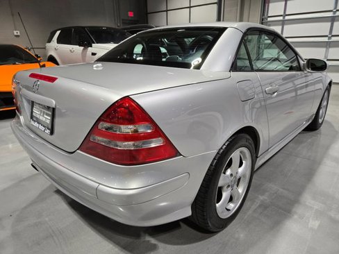 Used 2002 Mercedes-Benz SLK 320 image 10