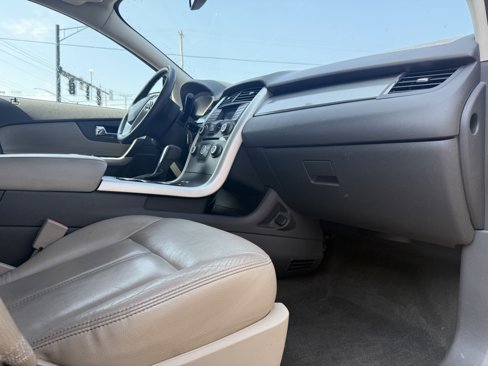Used 2013 Ford Edge SEL image 16