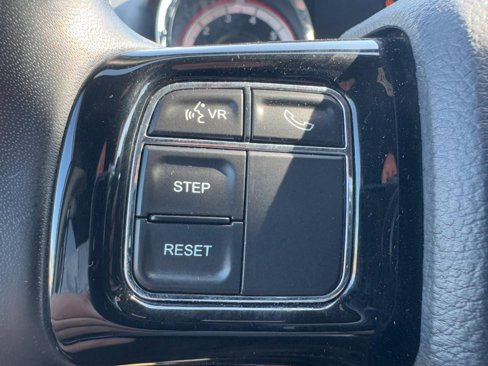 Used 2019 Dodge Grand Caravan SXT image 17