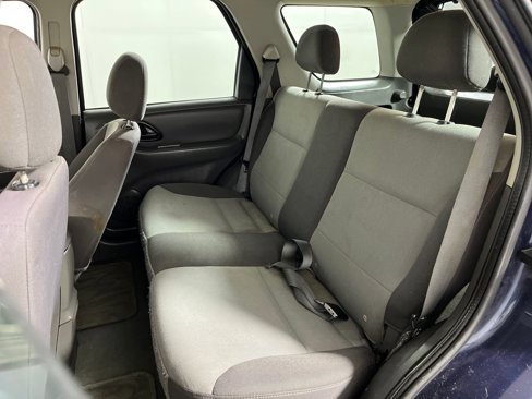 Used 2003 Ford Escape XLS image 11