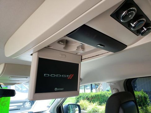 Used 2017 Dodge Grand Caravan SE w/ Power Window Group image 14