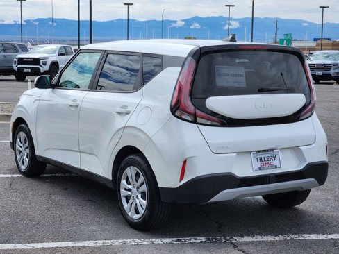 Used 2023 Kia Soul LX image 8