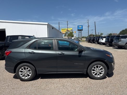 Used 2020 Chevrolet Equinox LS image 4