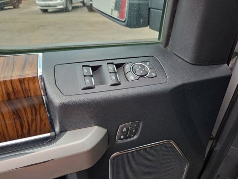 Used 2019 Ford F150 Lariat w/ FX4 Off-Road Package image 33